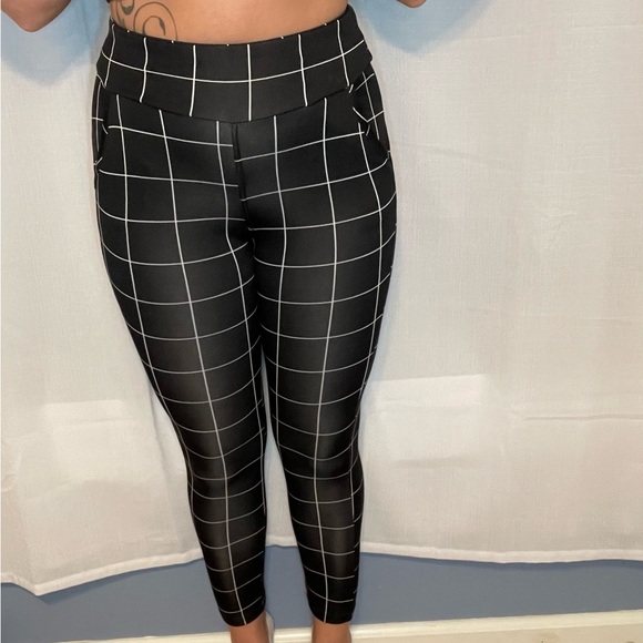 Athletic set. Size small. - Picture 5 of 8